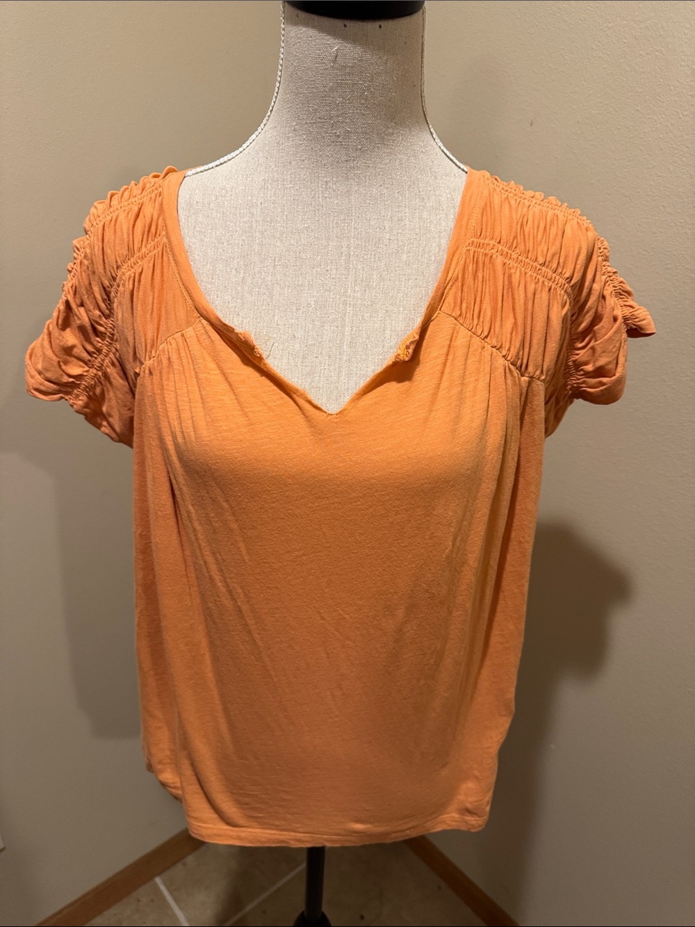 Pilcro Short Sleeve V-Neck Top in Pumpkin Orange